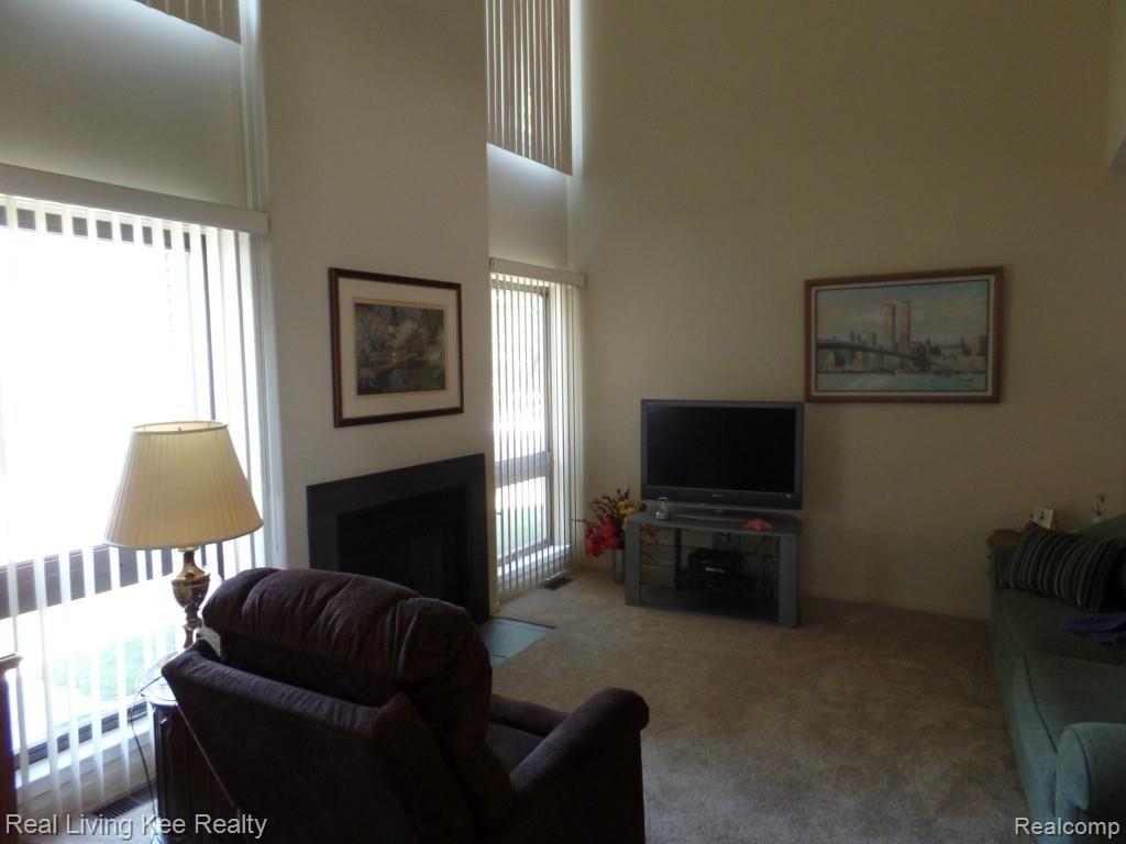 715 Eton Court, Unit 164 Rochester, MI 48307 - Photo 15 of 48 SAM_0654.jpg