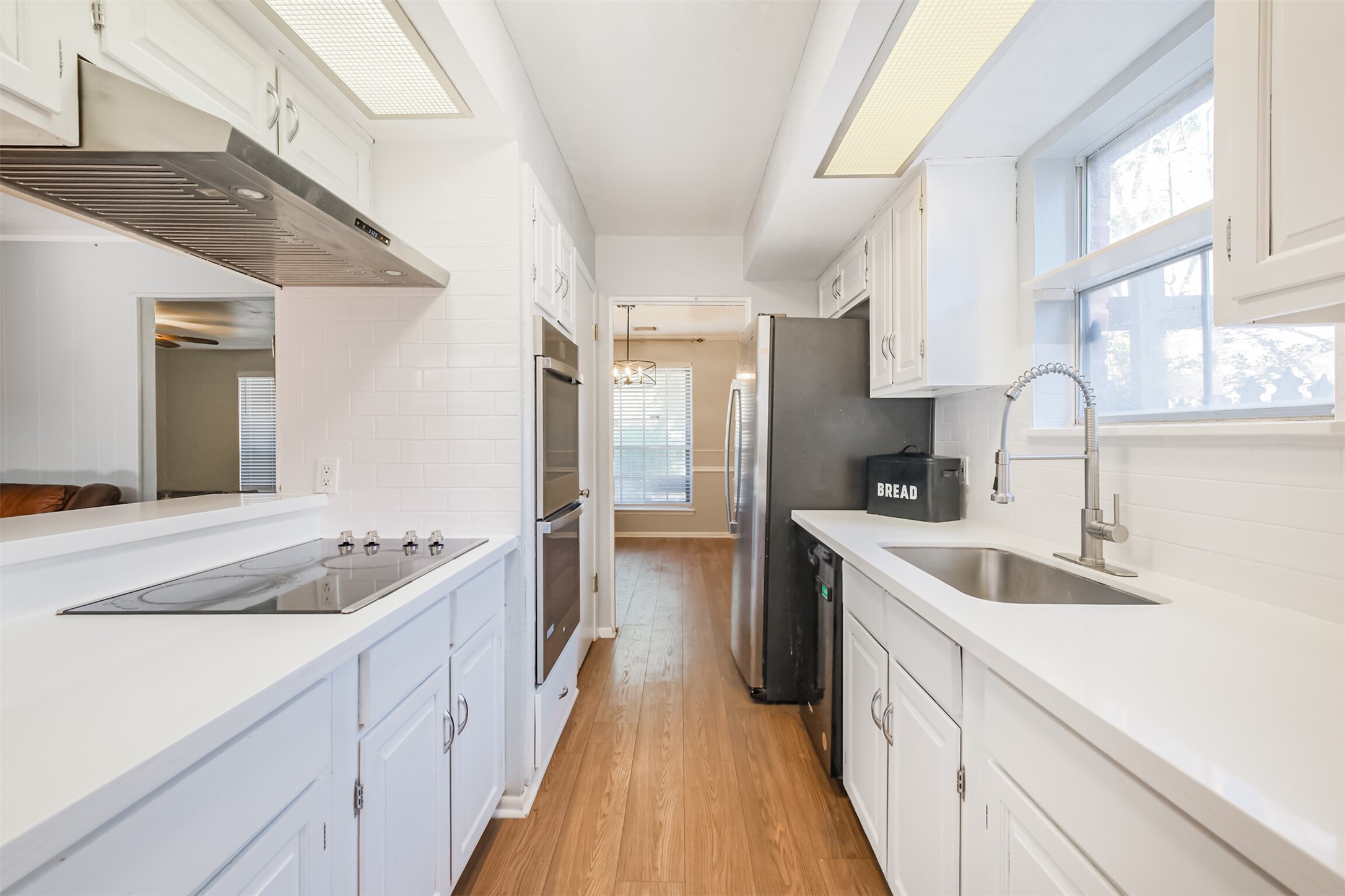 12207 Level Run Street Meadows Place, TX 77477 - Photo 10 of 44