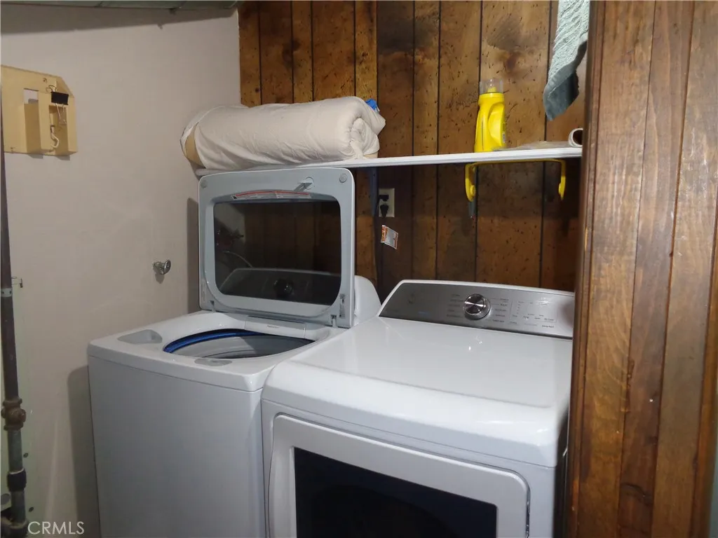 24273 Horst Drive Crestline, CA 92325 - Photo 12 of 34 a utility room with dryer and washer
