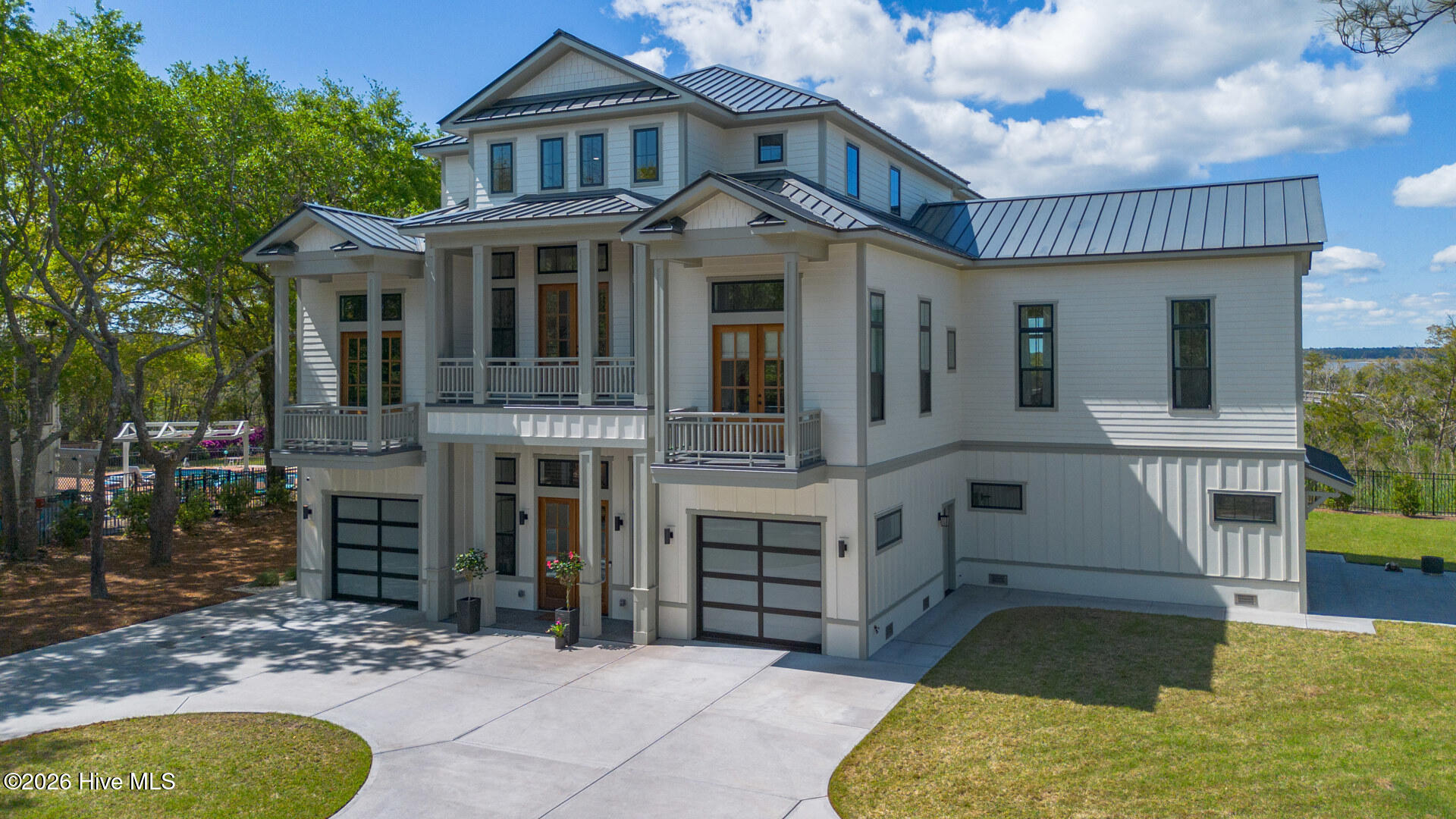 1_9102riverroad00002