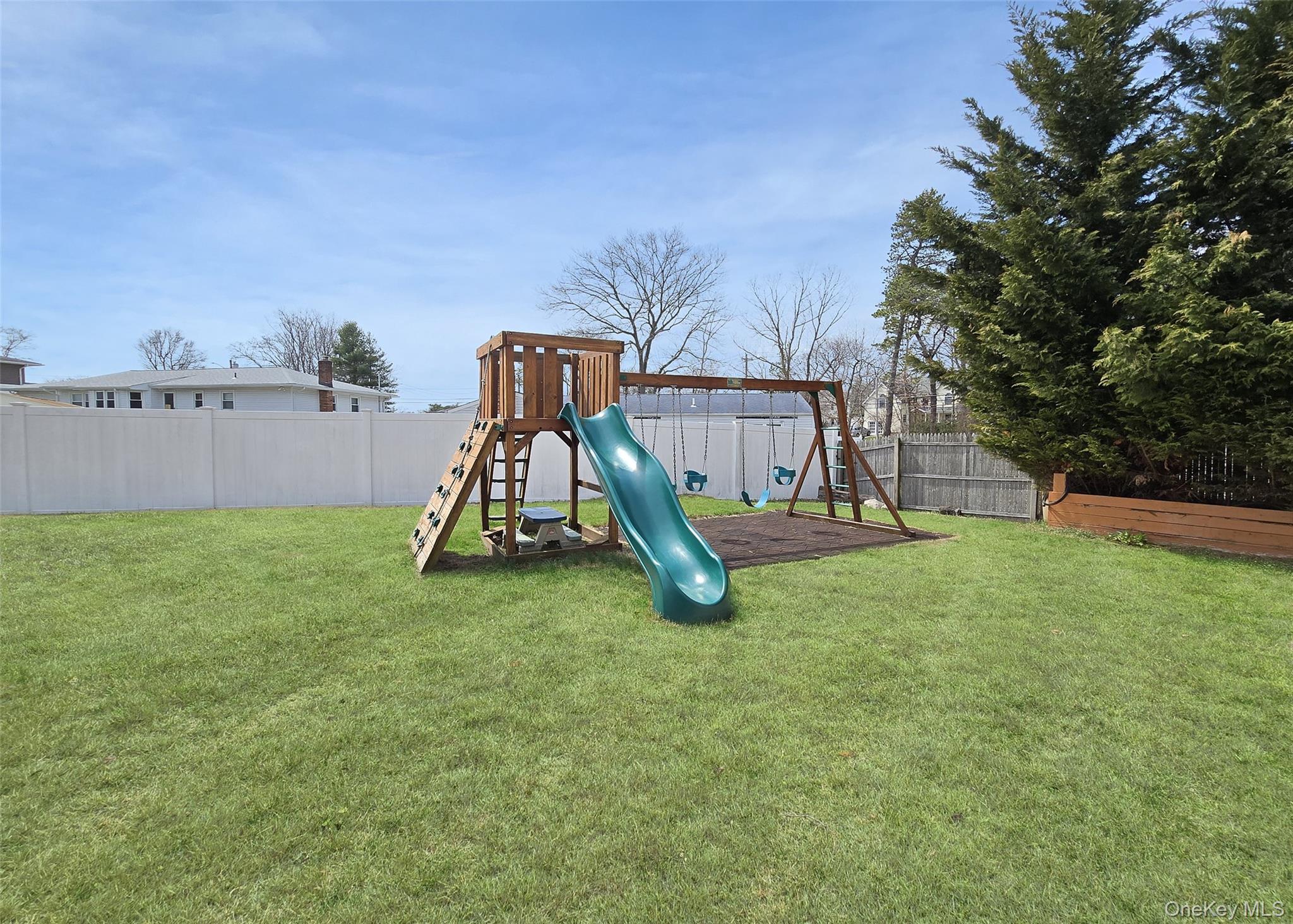 310 Browns Road Nesconset, NY 11767 - Photo 19 of 21