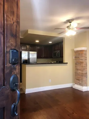 $1,700 | 3937 Nobel Drive, San Diego, CA 92122