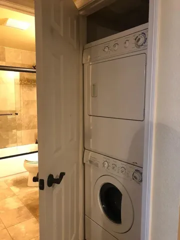 $1,700 | 3937 Nobel Drive, San Diego, CA 92122