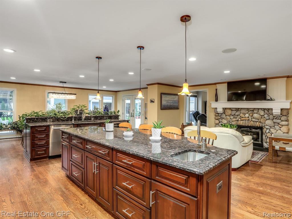 371 Lincoln Road Grosse Pointe, MI 48230 - Photo 14 of 55