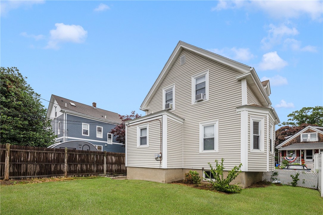 19 County Street Newport, RI 02840 - Photo 34 of 39