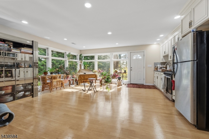 29 Farview Road Millburn, NJ 07041 - Photo 13 of 25