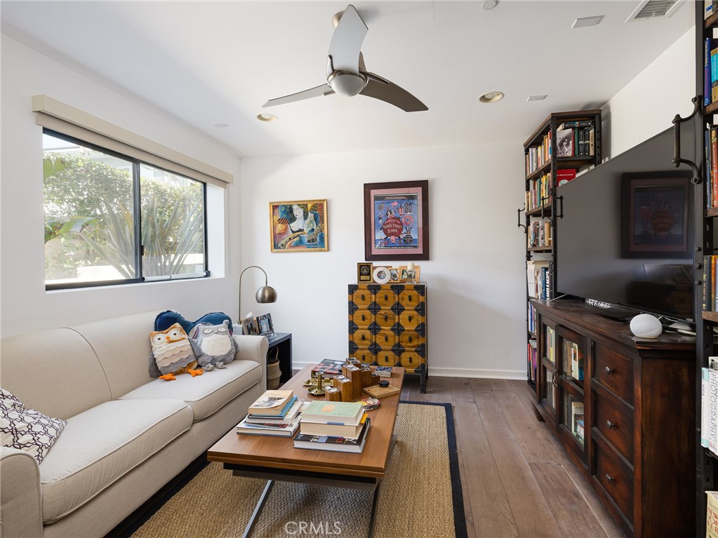 121 East Walnut Avenue El Segundo, CA 90245 - Photo 23 of 26