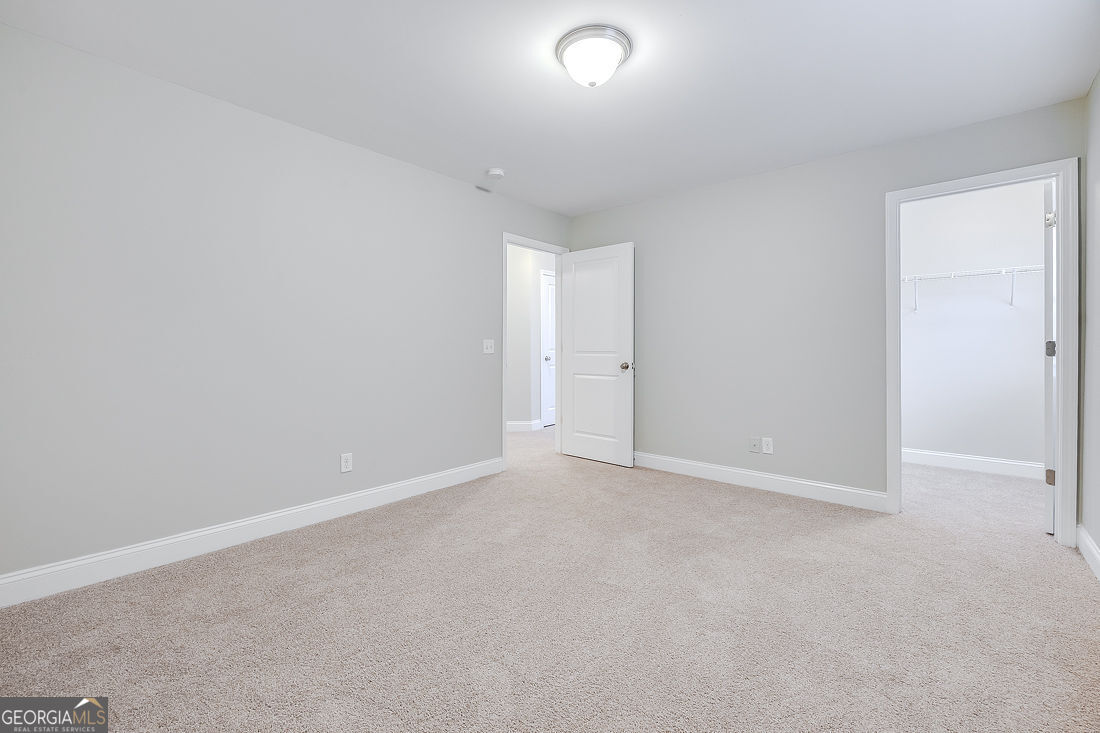 4 Bridlington Way Savannah, GA 31407 - Photo 30 of 38 an empty room with an entryway