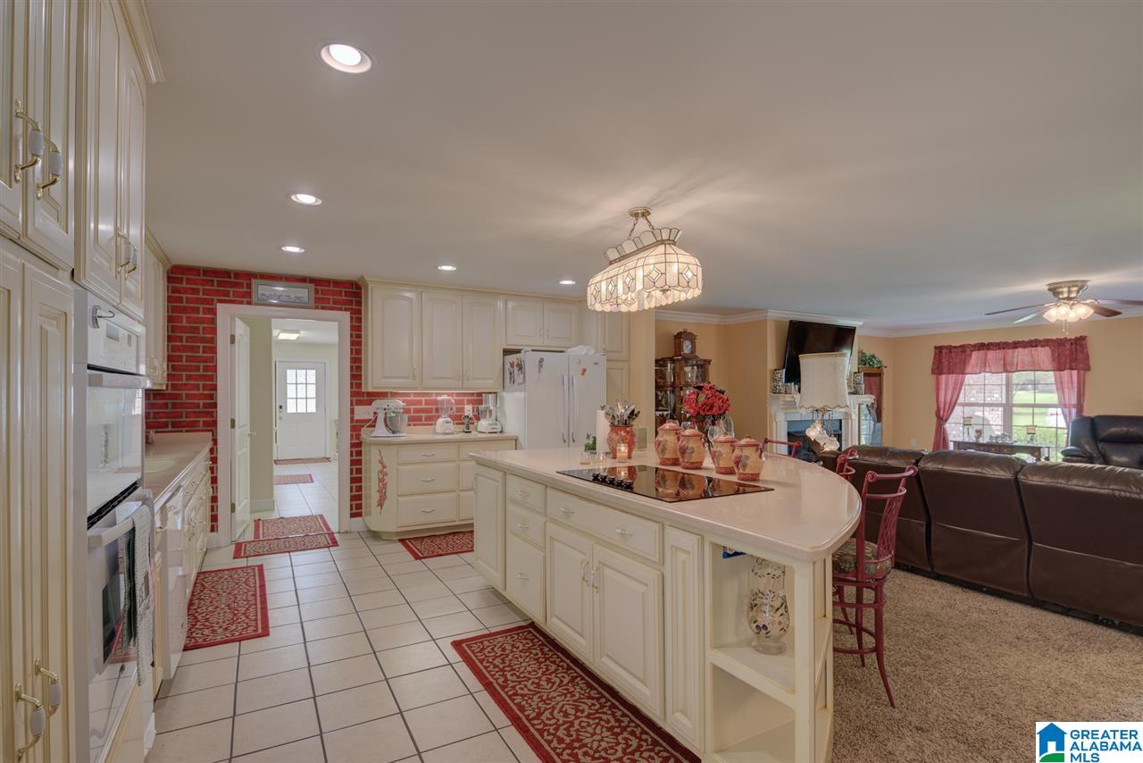 980 Kathy Lane Fultondale, AL 35068 - Photo 16 of 42