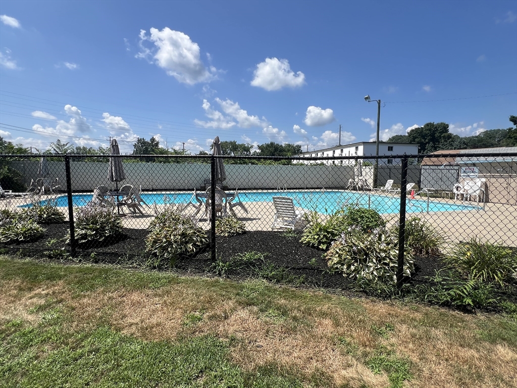 37 Colony Road, Unit 37 West Springfield, MA 01089 - Photo 18 of 18 Gallery Image 18