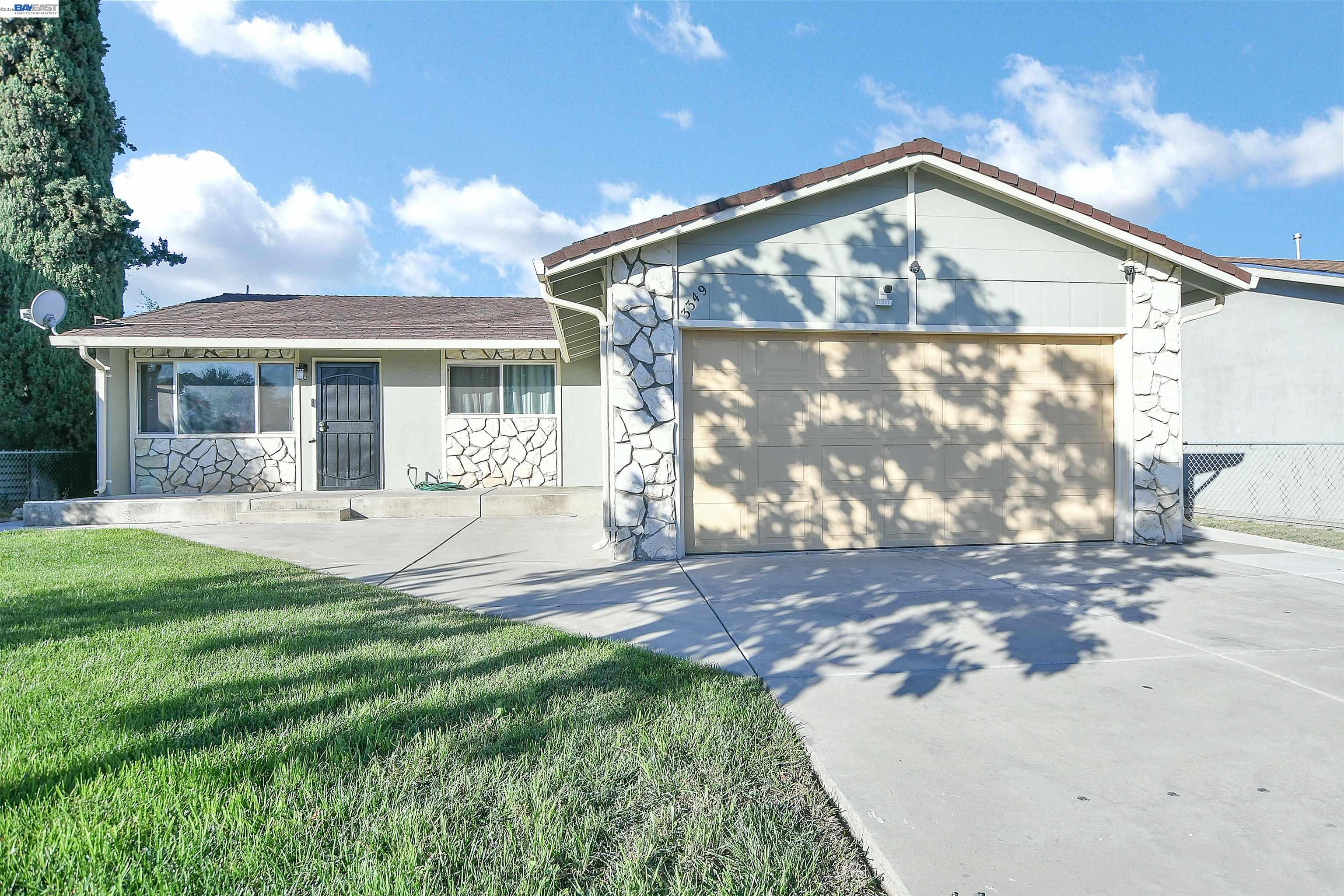 3349 Zamora Way Stockton, CA 95206 - Photo 1 of 12