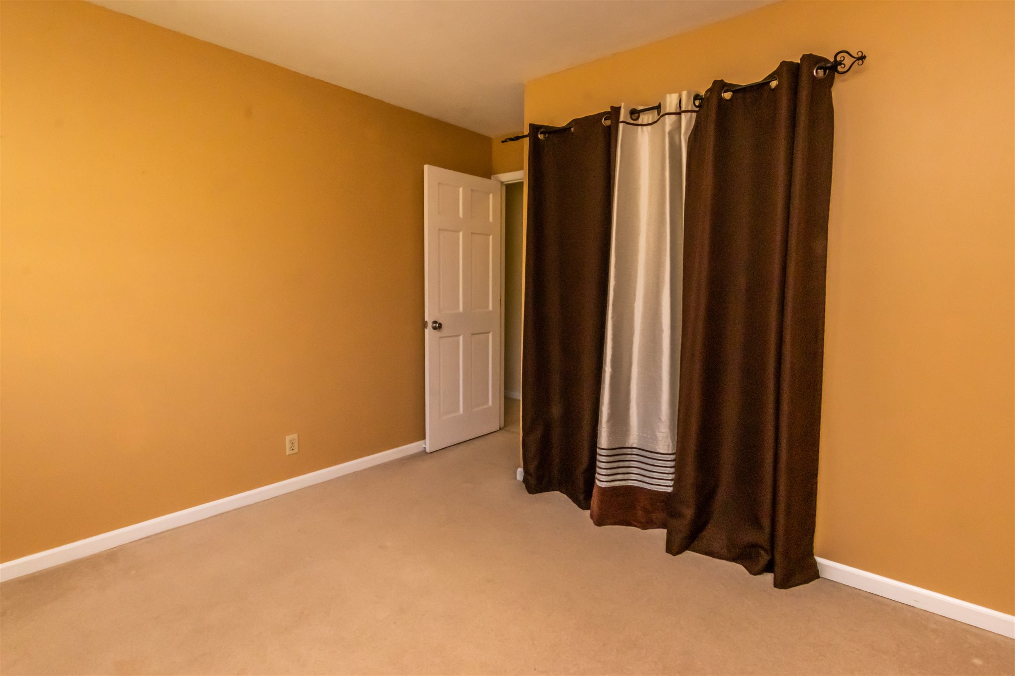 6235 North Hamilton Road Peoria, IL 61614 - Photo 16 of 38 Gallery Image 16