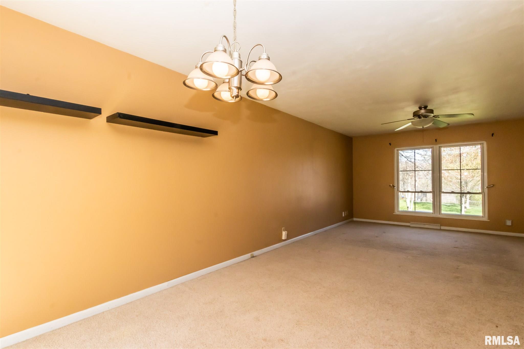 6235 North Hamilton Road Peoria, IL 61614 - Photo 7 of 38 Gallery Image 7