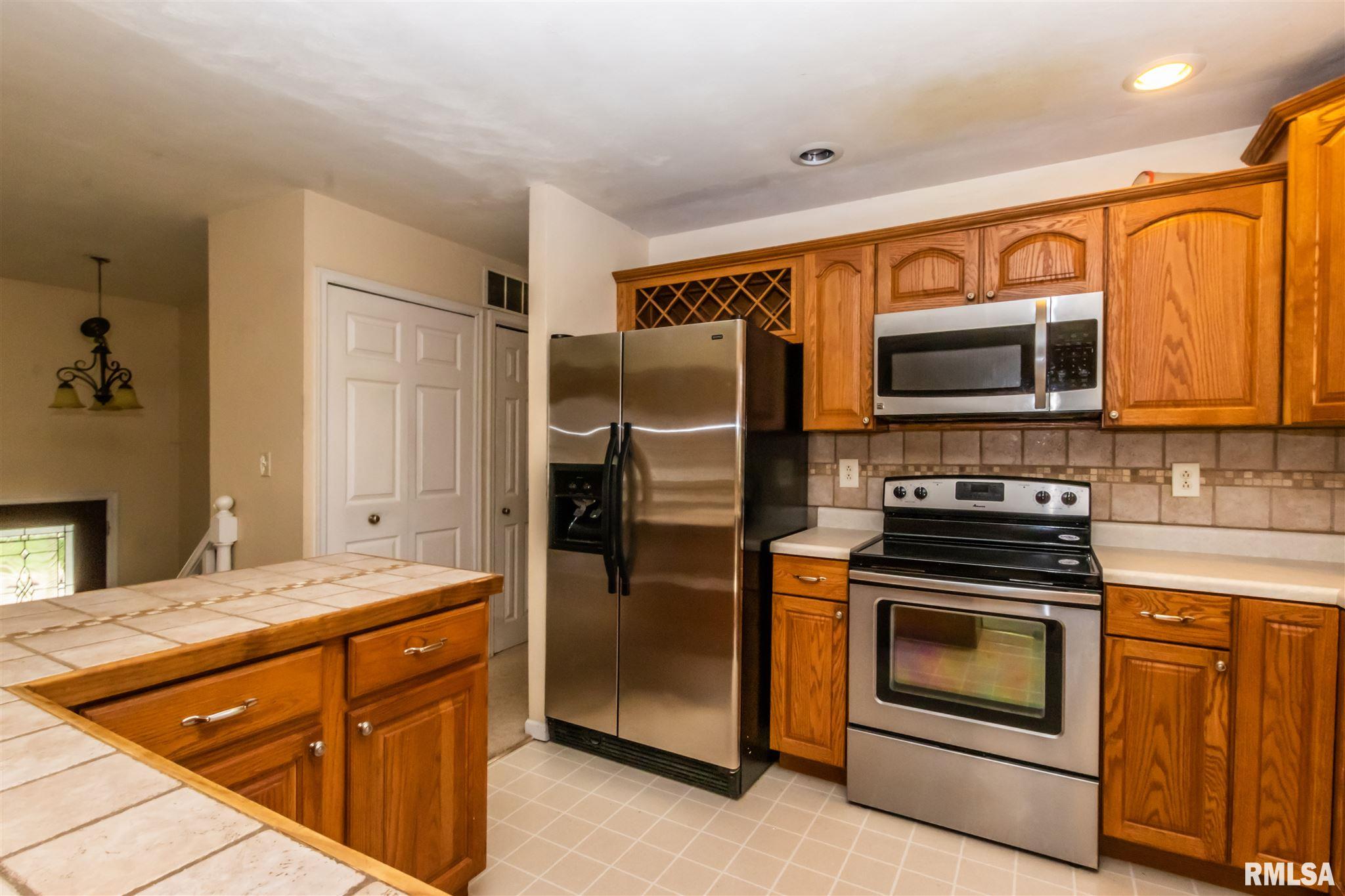 6235 North Hamilton Road Peoria, IL 61614 - Photo 9 of 38 Gallery Image 9