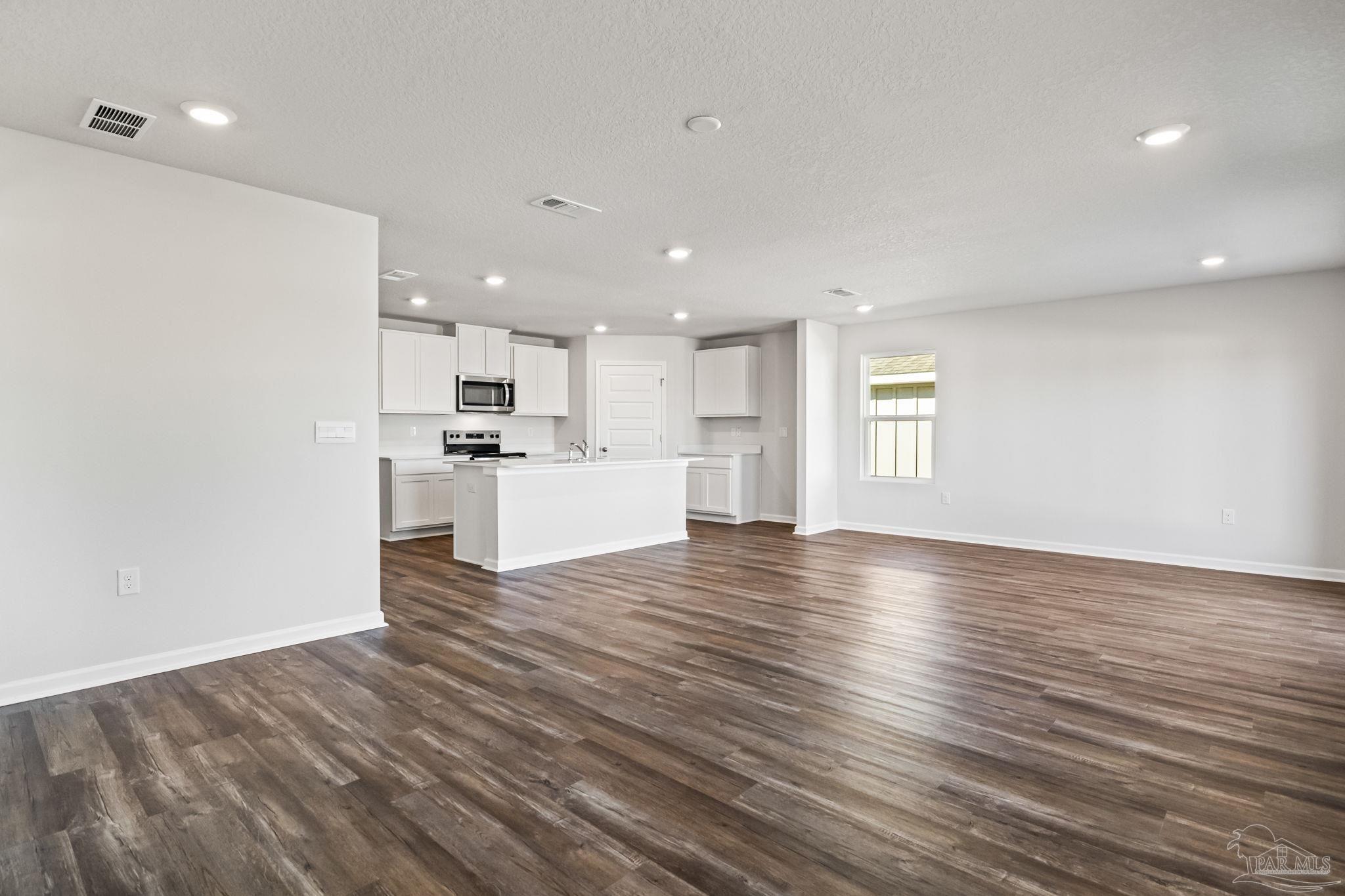 3025 Serviceberry Road Cantonment, FL 32533 - Photo 8 of 28 Gallery Image 8