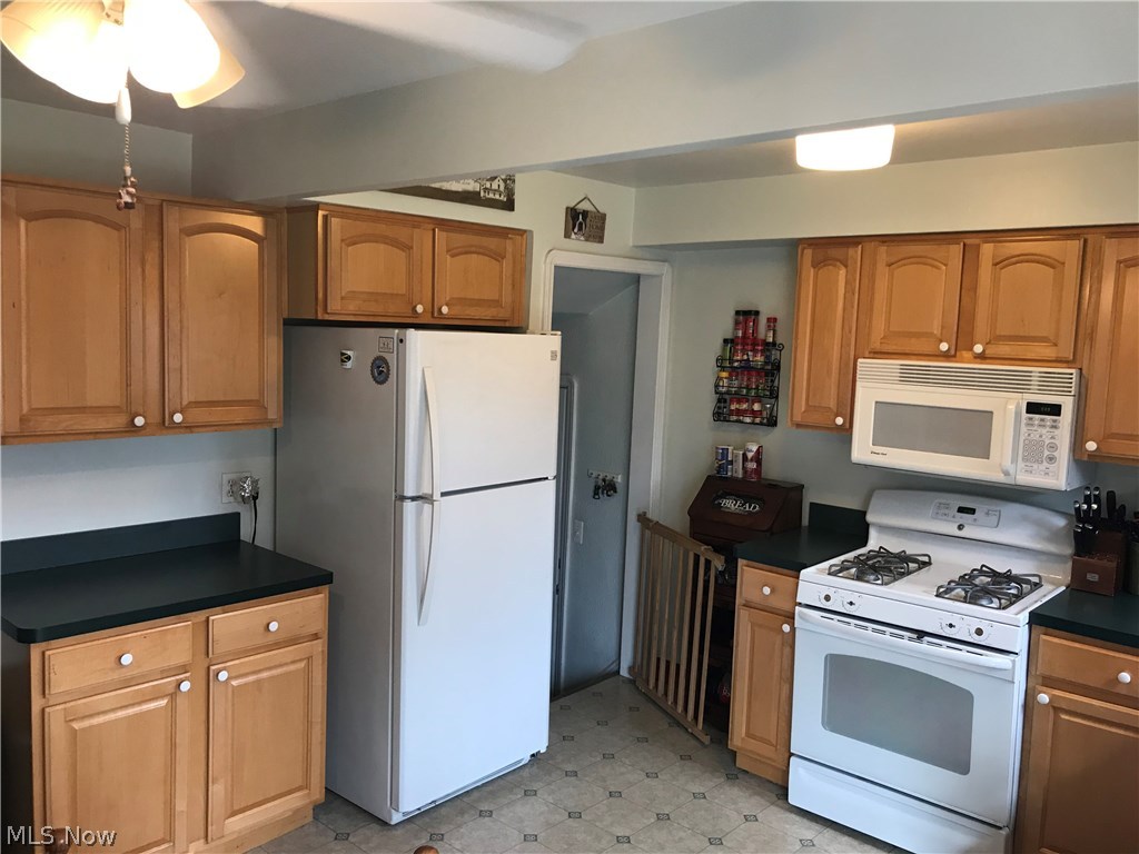 15960 Webster Road Cleveland, OH 44130 - Photo 2 of 25
