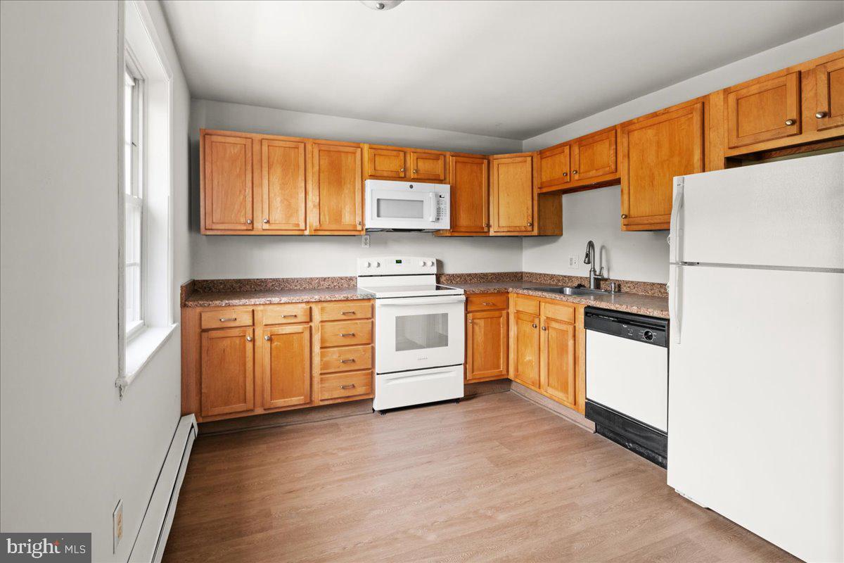 103 Deep Run Road, Unit B4 Dublin, PA 18917 - Photo 11 of 26 A brand-new microwave!