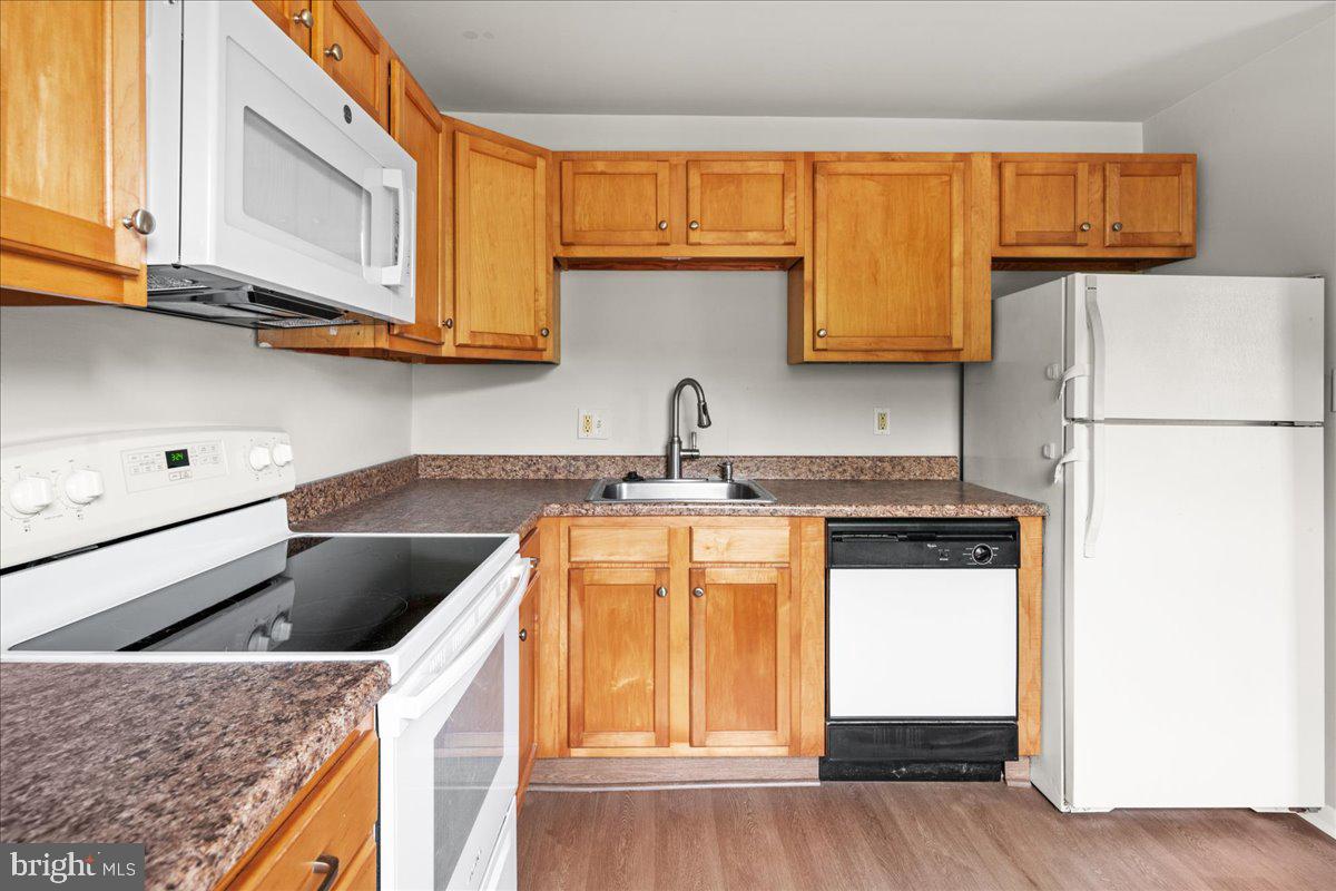 103 Deep Run Road, Unit B4 Dublin, PA 18917 - Photo 12 of 26 All appliances are included.