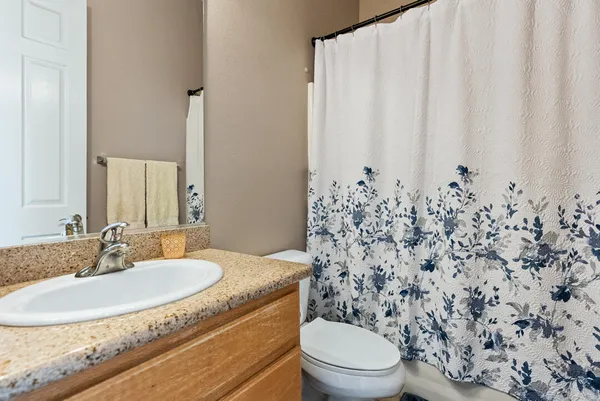 $4,950 | 49418 Wayne Street, Indio, CA 92201