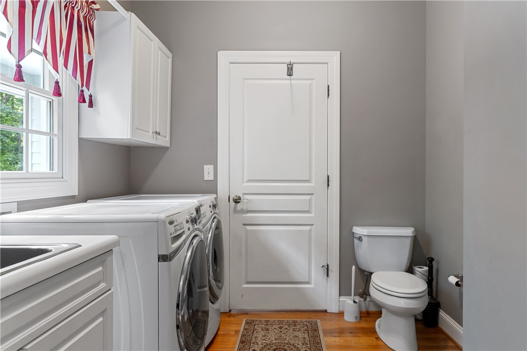 119 Oak Crest Circle Seneca, SC 29672 - Photo 21 of 50 Laundry with half bath