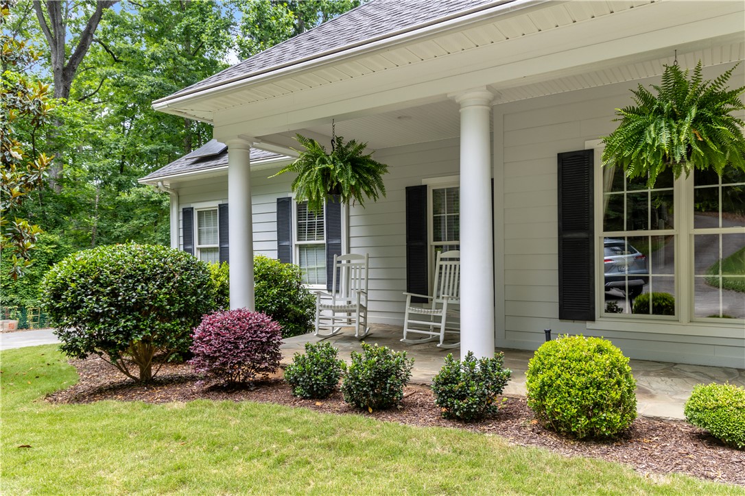 119 Oak Crest Circle Seneca, SC 29672 - Photo 3 of 50 Front porch