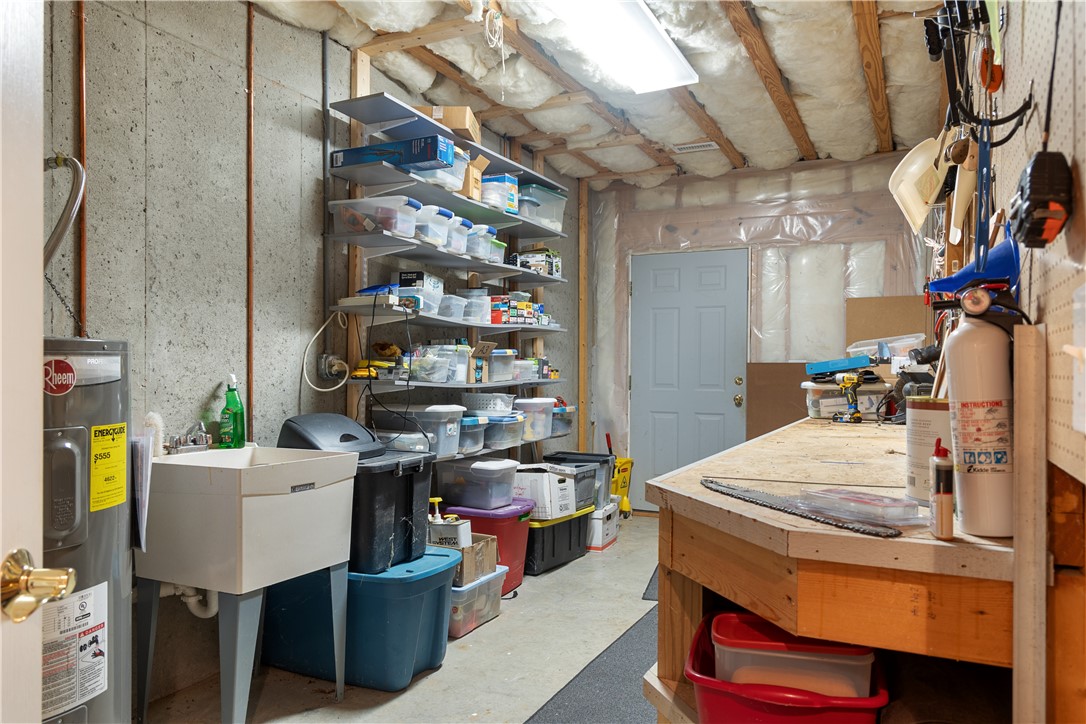 119 Oak Crest Circle Seneca, SC 29672 - Photo 43 of 50 Basement workshop