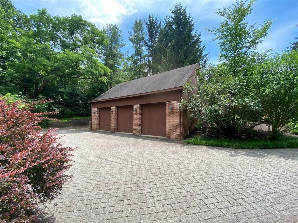 151 Ordale Boulevard Pittsburgh, PA 15228 - Photo 9 of 24