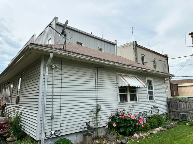 a front view of house with yard
