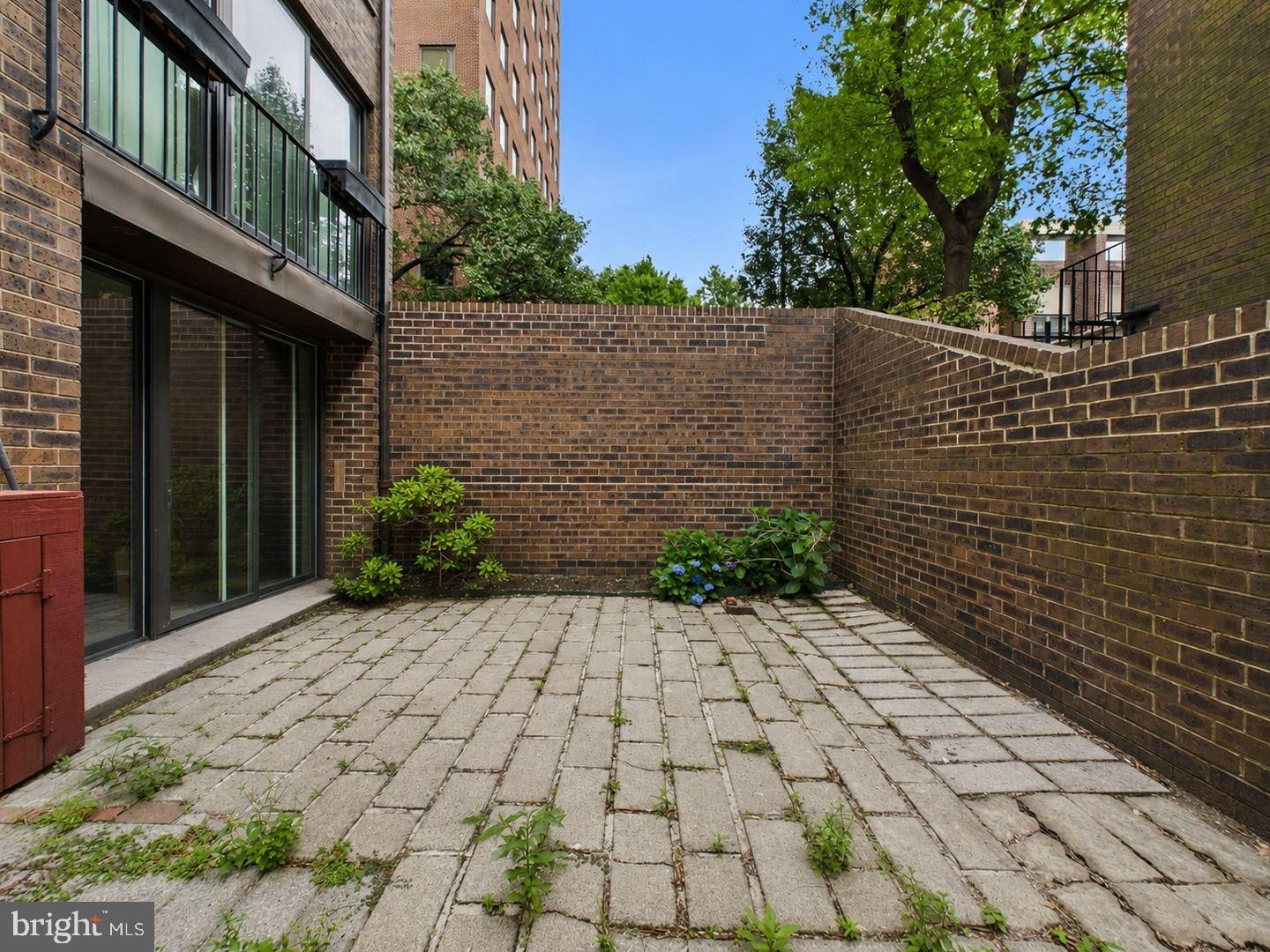 St James Court, Unit 1 Philadelphia, PA 19106 - Photo 3 of 30