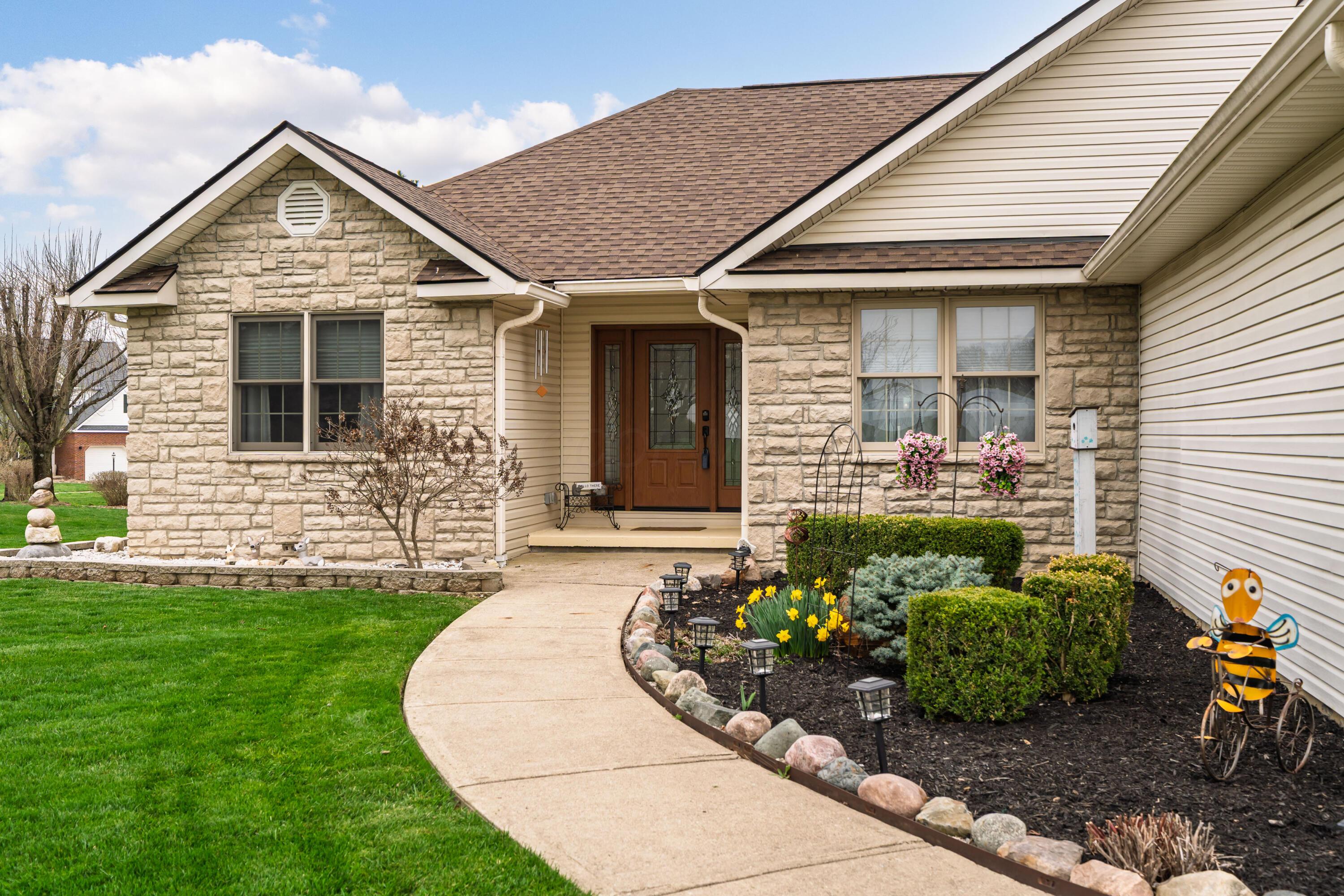 1007 Ridge Drive Circleville, OH 43113 - Photo 5 of 46 1007 Ridge Dr_04