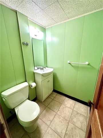 $395,000 | 203 Oliver Drive, White Oak, PA 15131