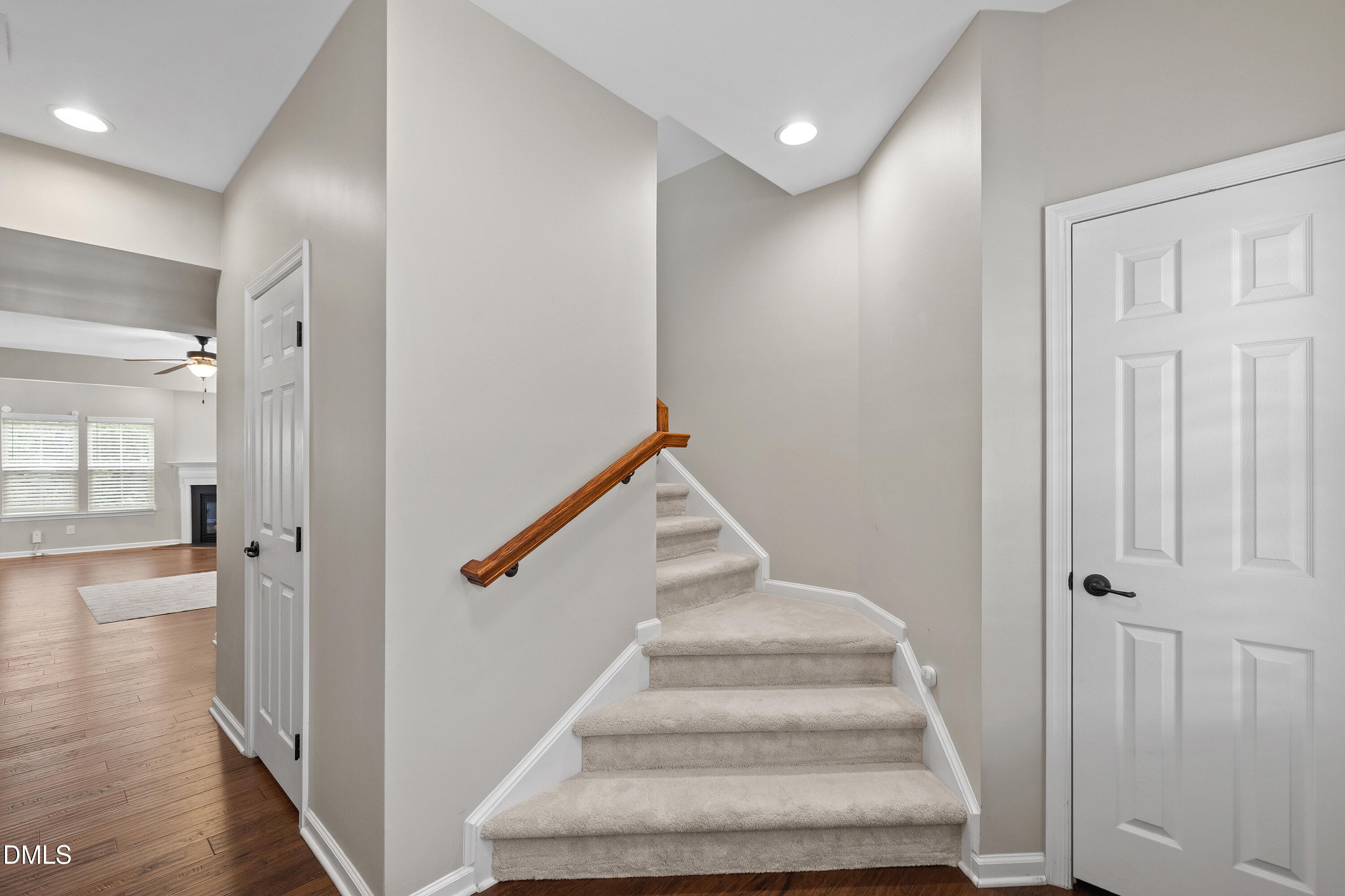 442 Panorama View Loop Cary, NC 27519 - Photo 5 of 29 08-442 Panorama View Loop_6759