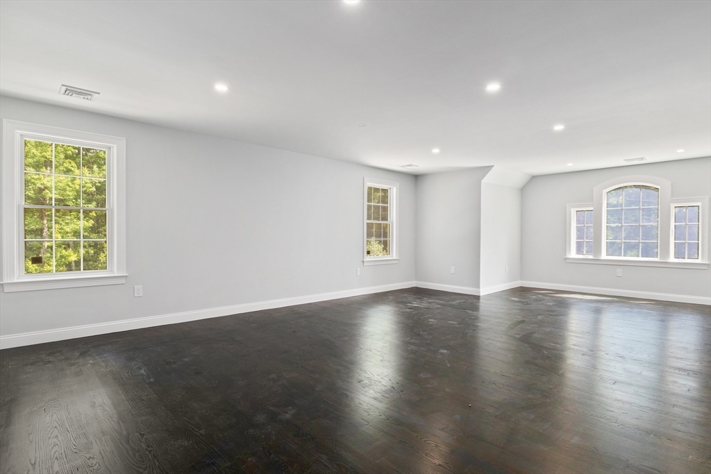262 Meadowbrook Road Dedham, MA 02026 - Photo 18 of 37