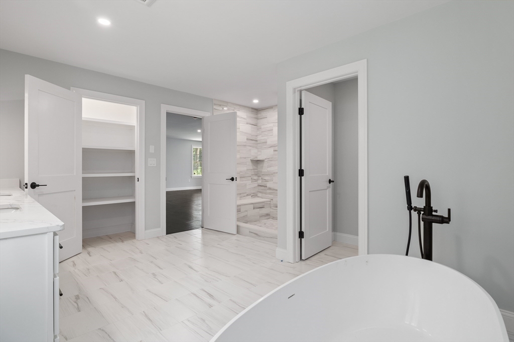 262 Meadowbrook Road Dedham, MA 02026 - Photo 19 of 37