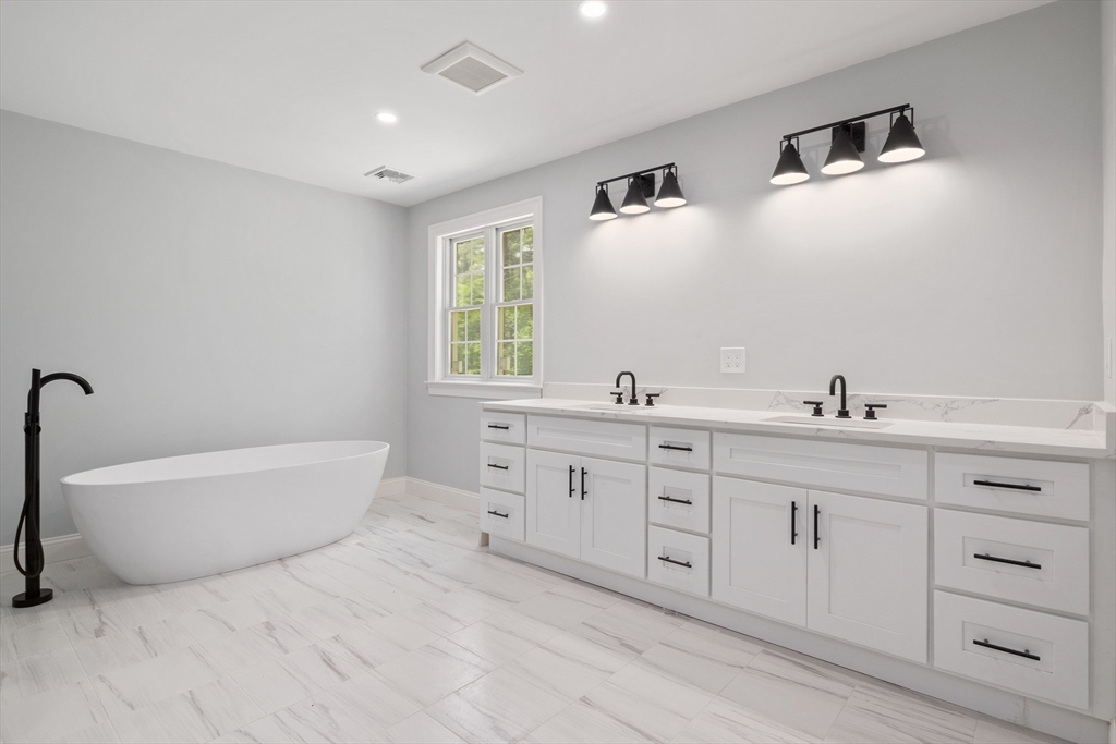 262 Meadowbrook Road Dedham, MA 02026 - Photo 20 of 37