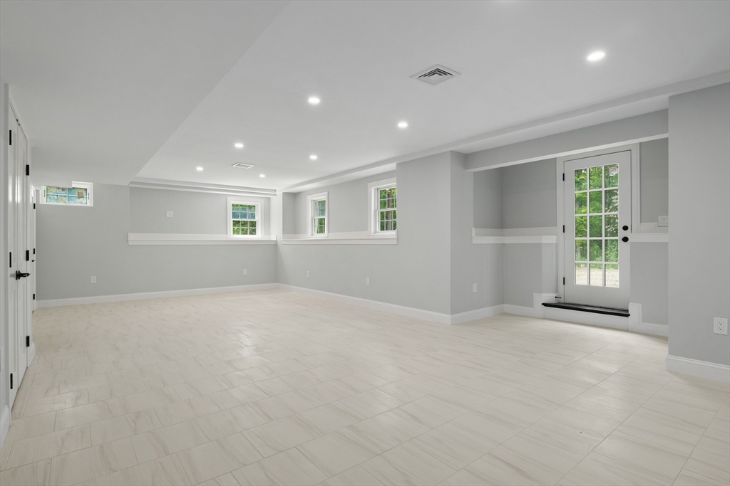 262 Meadowbrook Road Dedham, MA 02026 - Photo 24 of 37