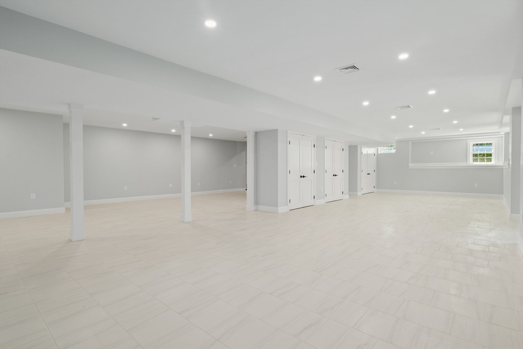 262 Meadowbrook Road Dedham, MA 02026 - Photo 25 of 37