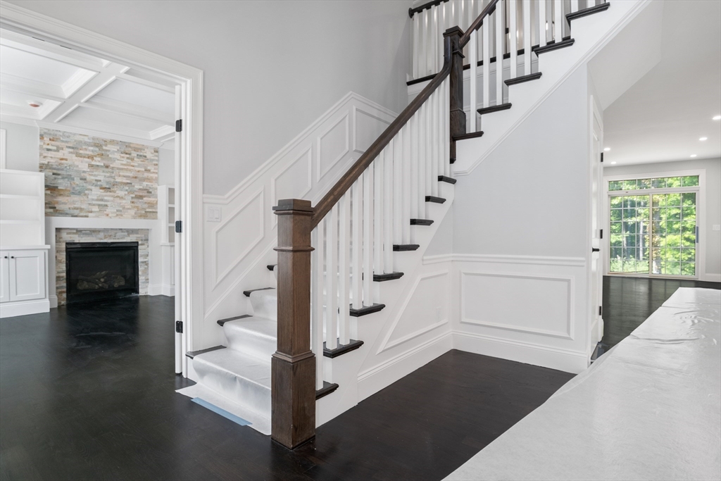 262 Meadowbrook Road Dedham, MA 02026 - Photo 7 of 37