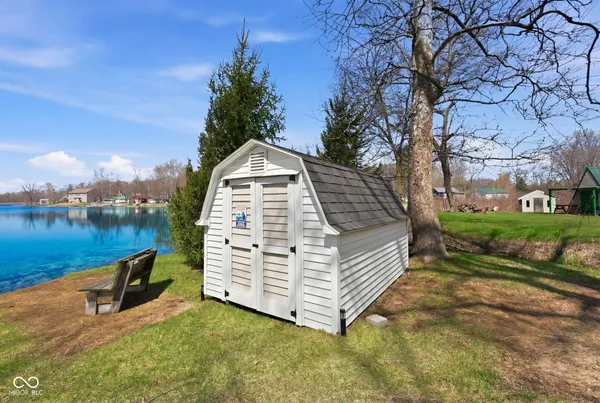 $575,000 | 1145 South Lakeshore Drive, Akron, IN 46910