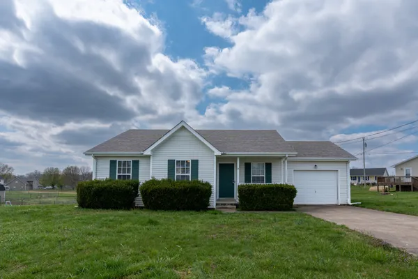 $1,450 | 511 Potomac Drive, Oak Grove, KY 42262