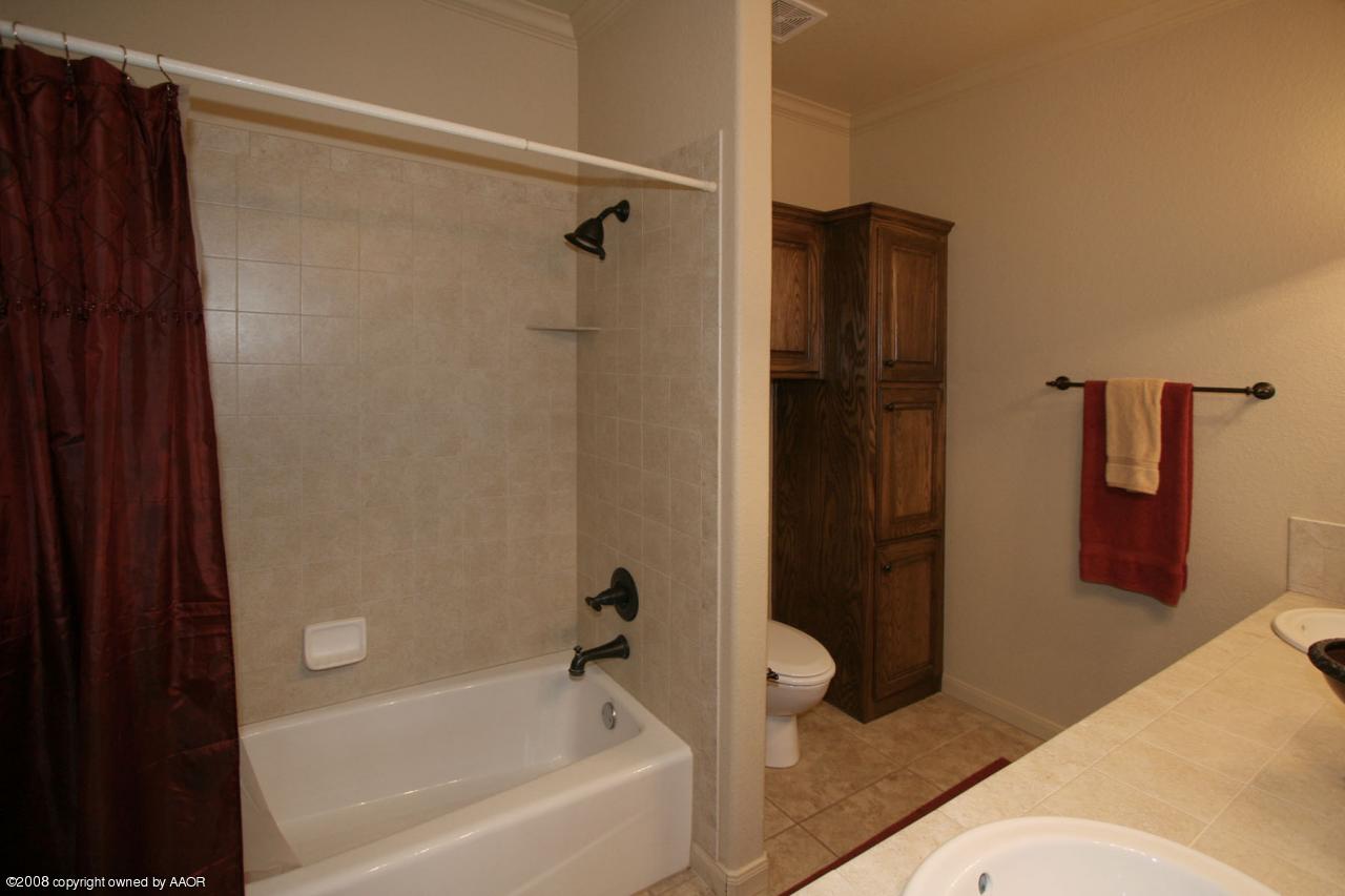 6012 Riley Elizabeth Place Amarillo, TX 79119 - Photo 9 of 13 Bathroom 2