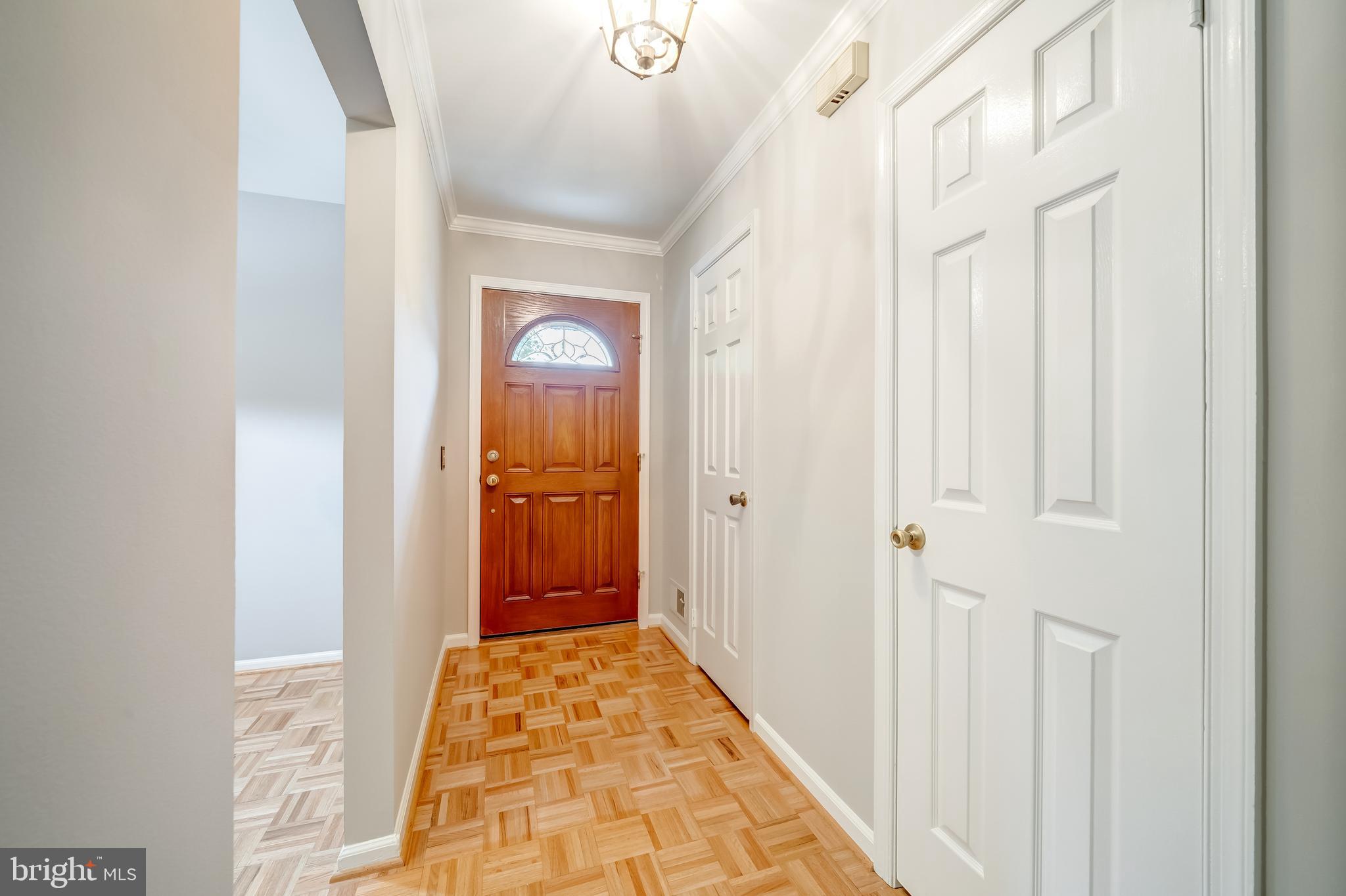 8609 Raglan Road Vienna, VA 22182 - Photo 4 of 83 FOYER