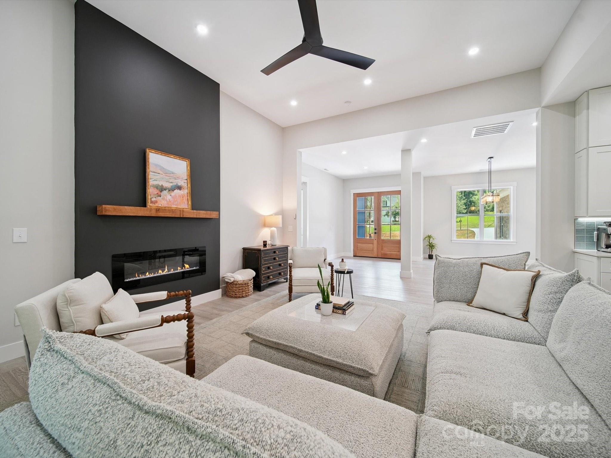 2108 Lakeview Circle Matthews, NC 28105 - Photo 11 of 48