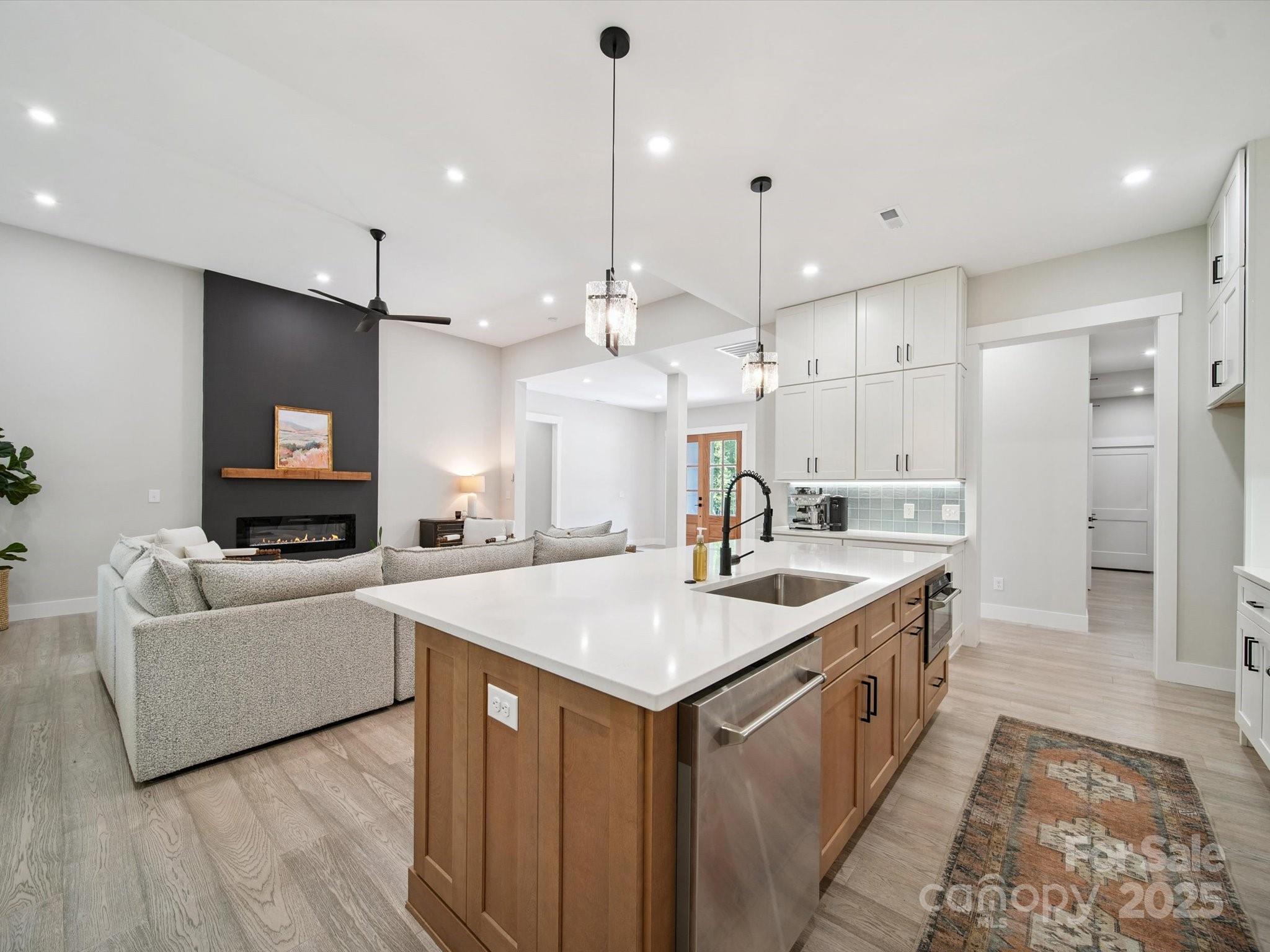 2108 Lakeview Circle Matthews, NC 28105 - Photo 19 of 48