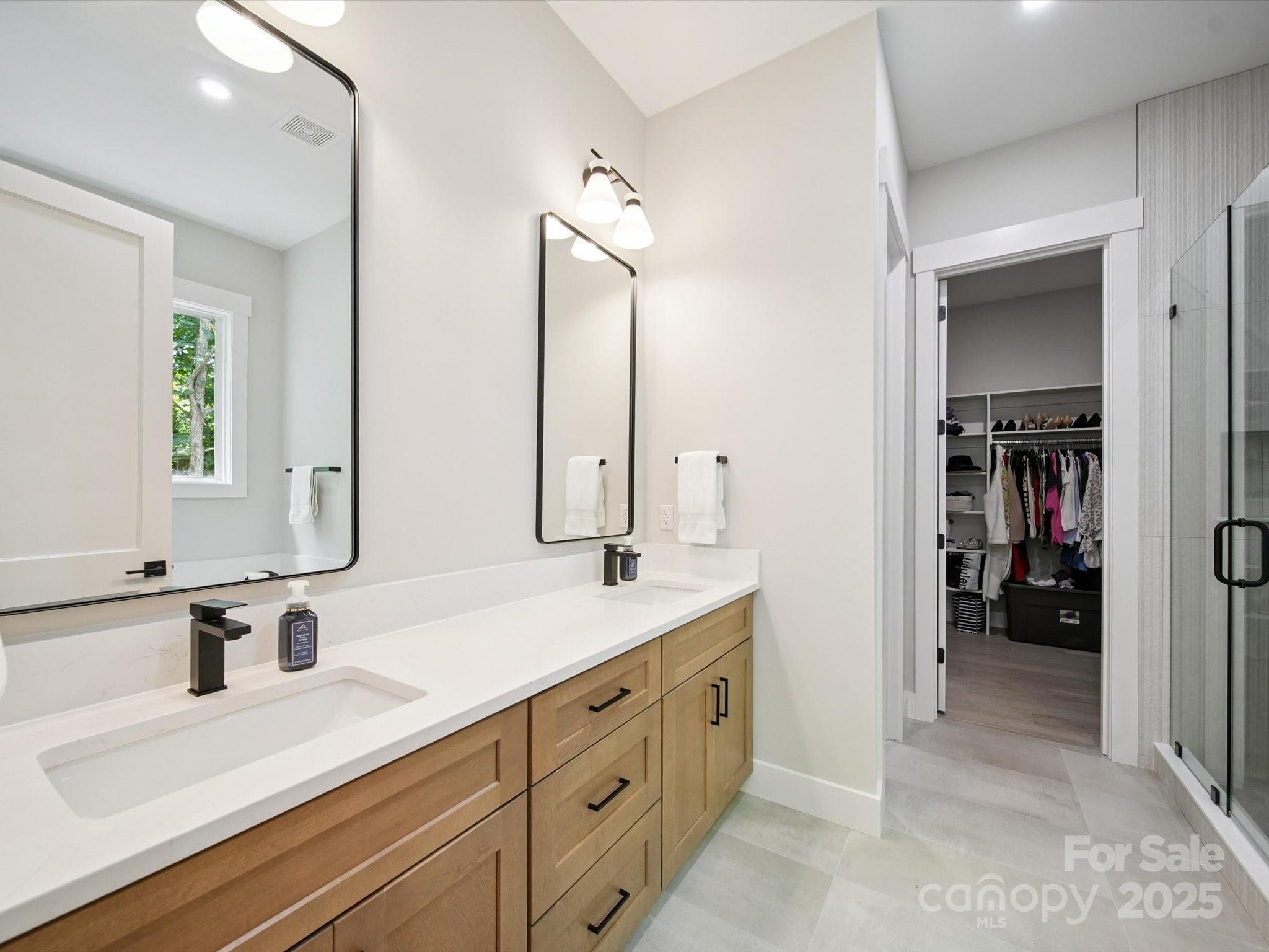 2108 Lakeview Circle Matthews, NC 28105 - Photo 27 of 48