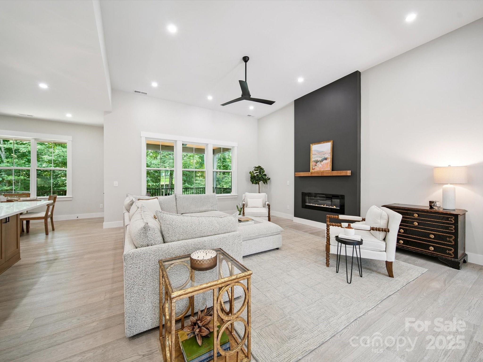 2108 Lakeview Circle Matthews, NC 28105 - Photo 5 of 48