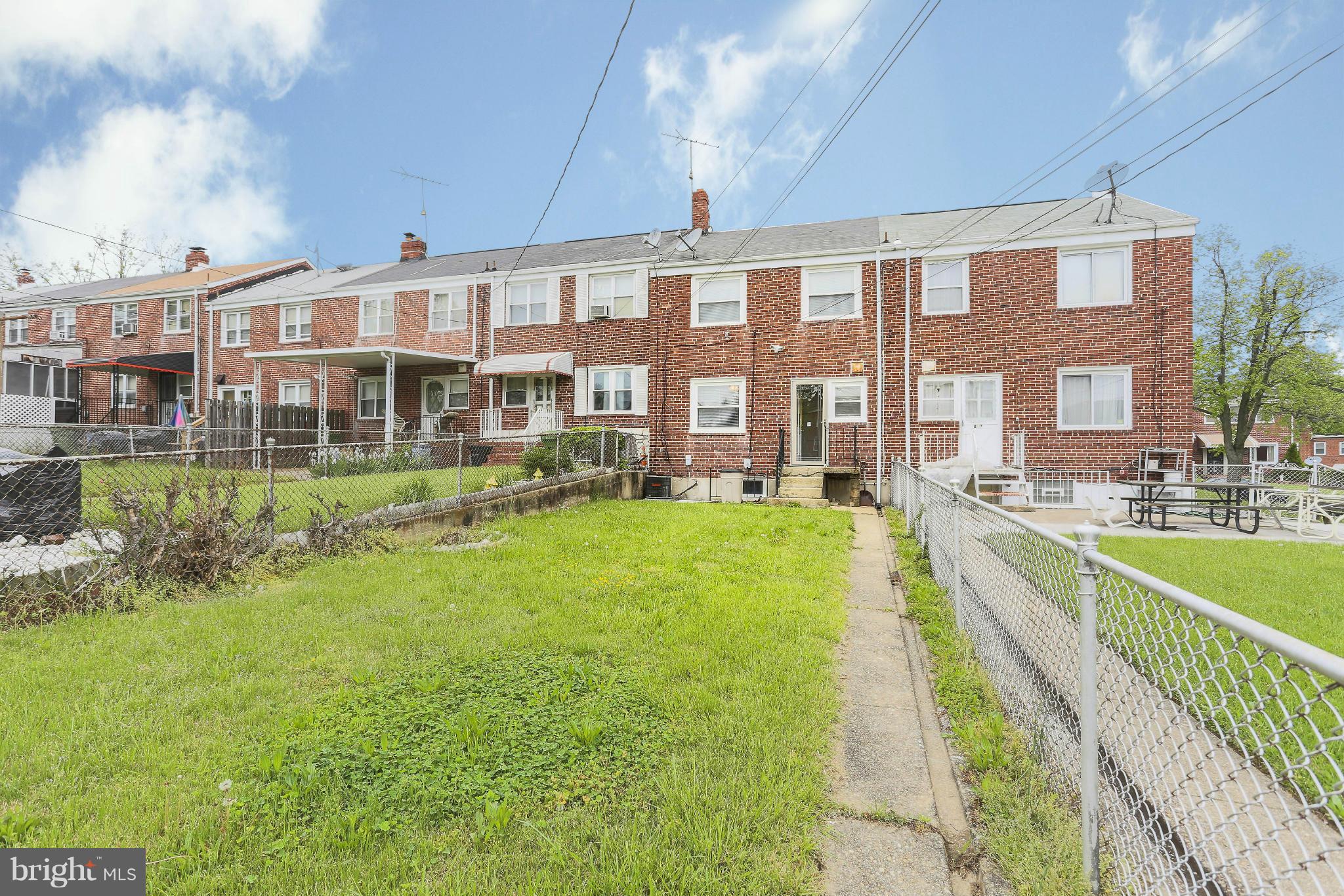 845 Benninghaus Road Baltimore, MD 21212 - Photo 3 of 19 a view of a house with a swimming pool