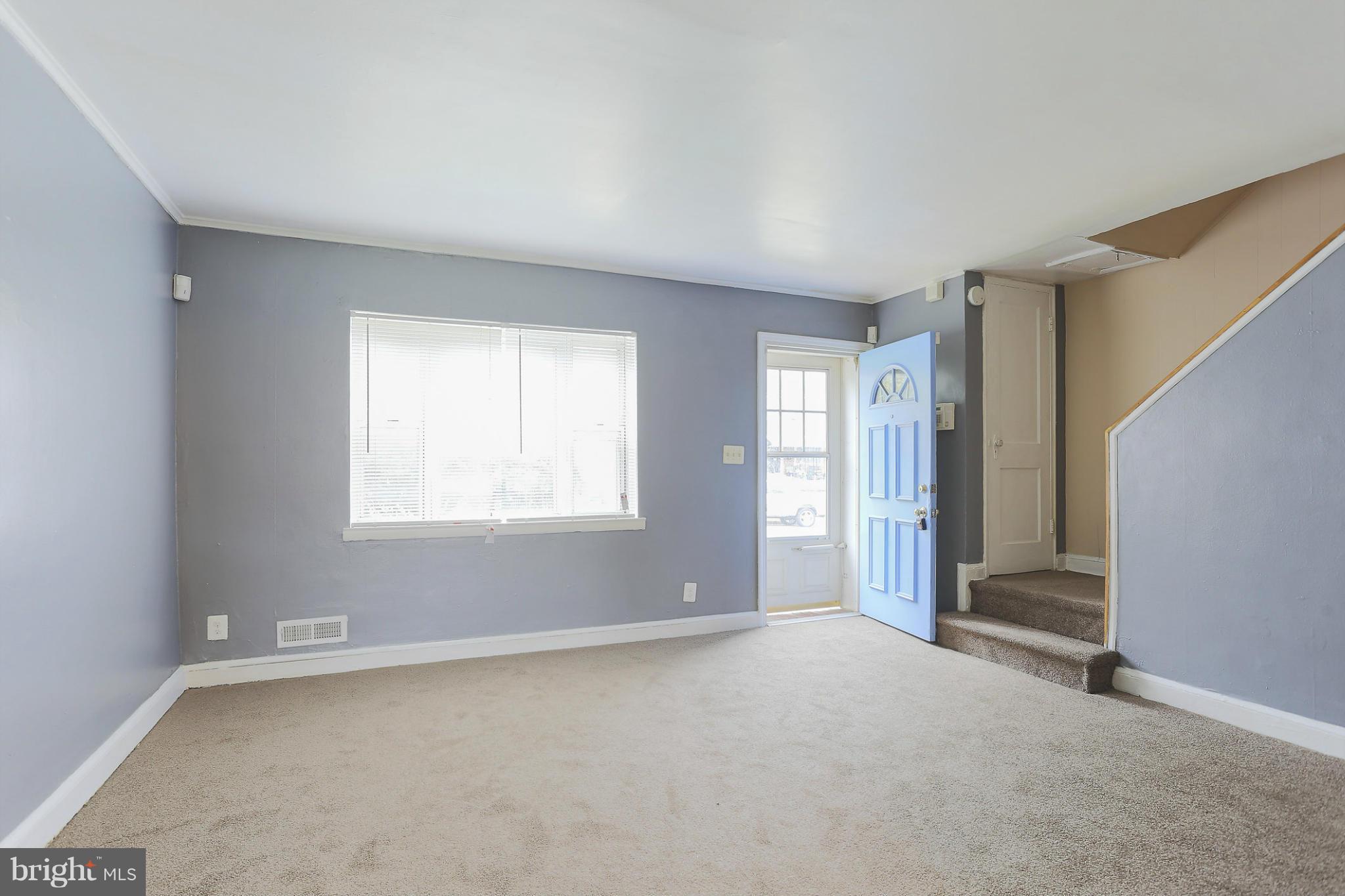 845 Benninghaus Road Baltimore, MD 21212 - Photo 6 of 19 an empty room with windows