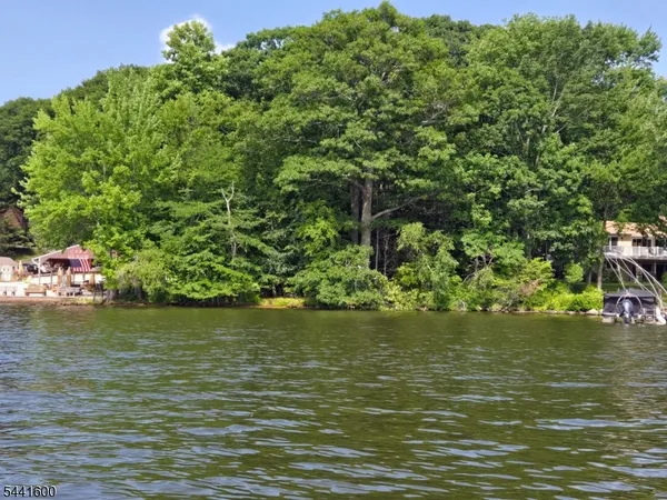 $1,500,000 | 4 Maine Street, Lake Hopatcong, NJ 07849