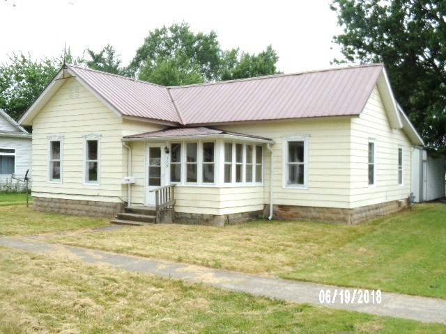 129 West Cherry Street Butler, IN 46721 - Photo 3 of 23